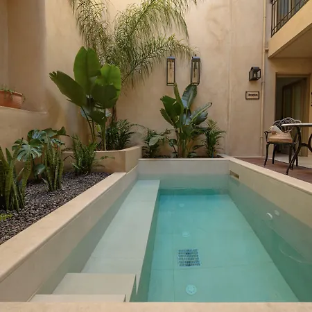 Casa Di Gaga Luxury 4*